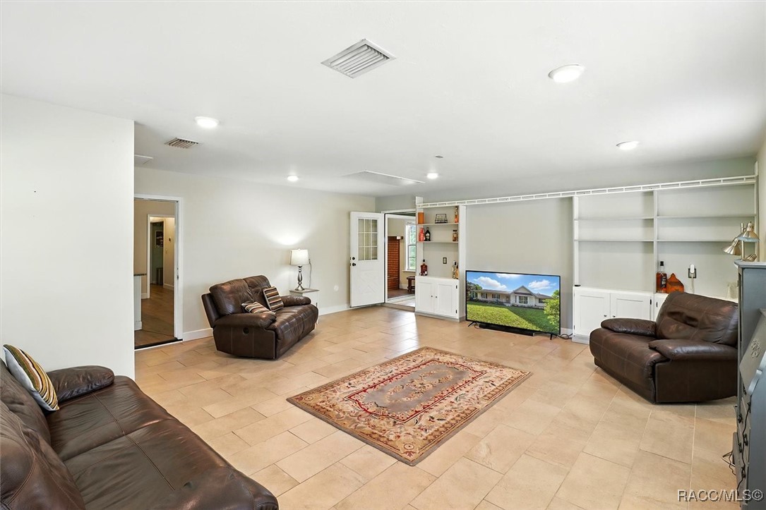 10299 N War Horse Point