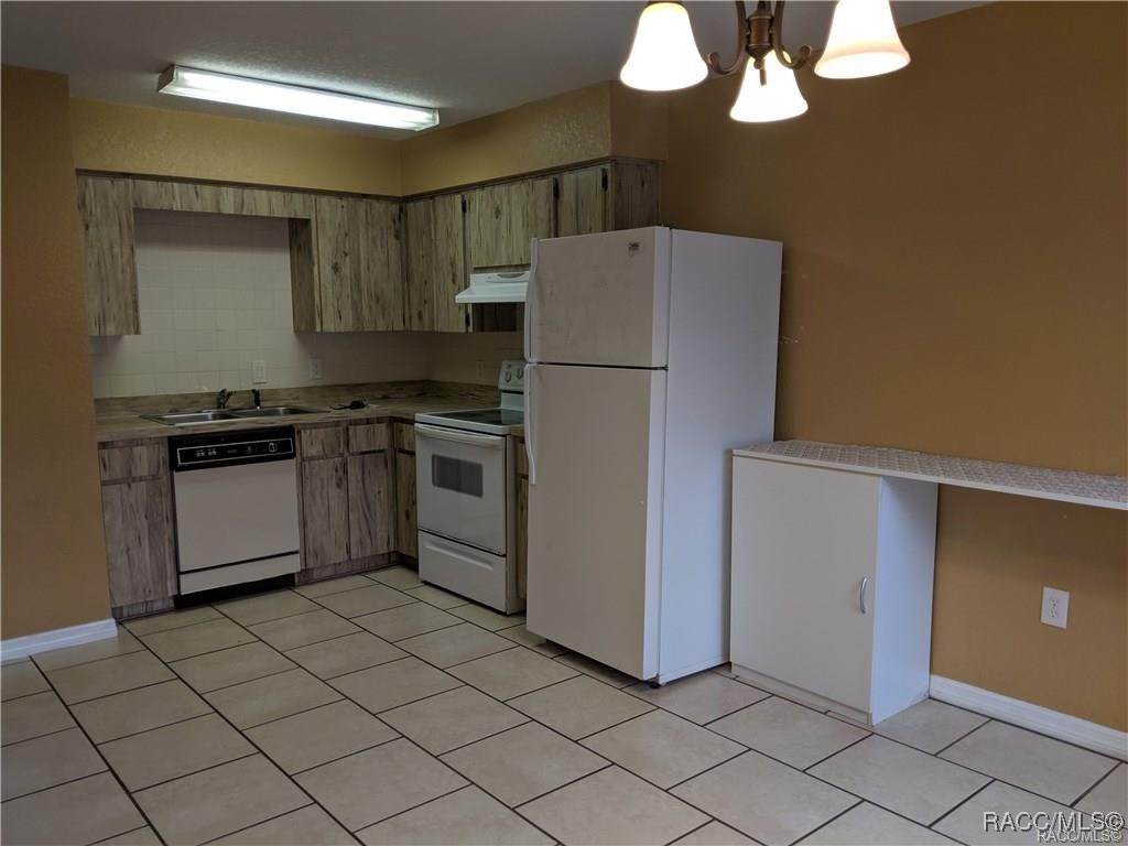 5353 W Customer Court