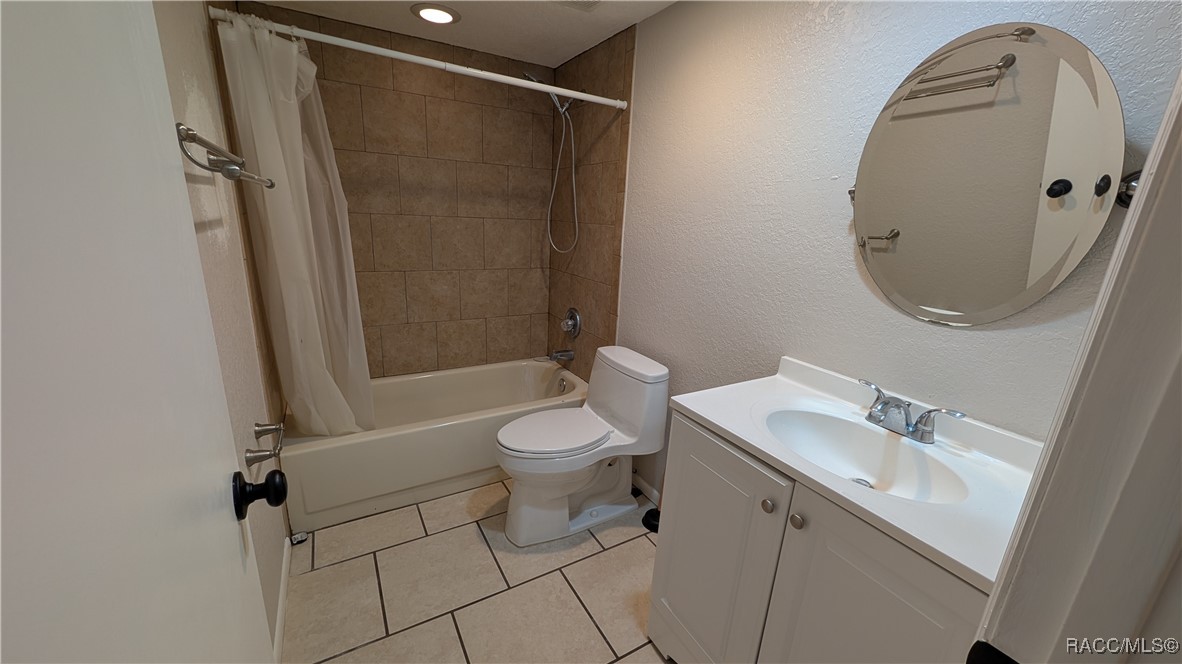 5334 W Customer Court