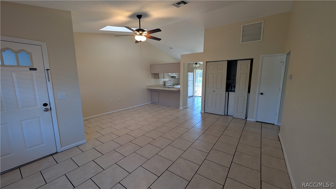 5348 W Customer Court