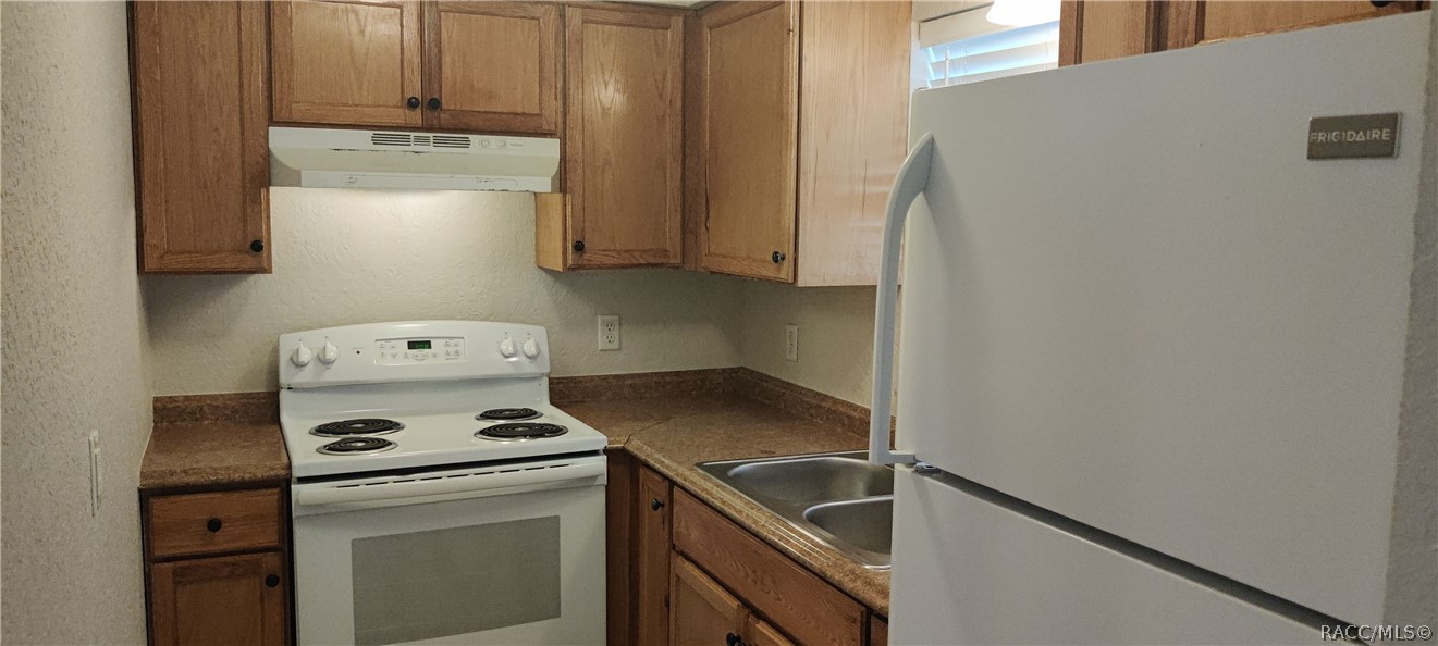 5356 W Customer Court