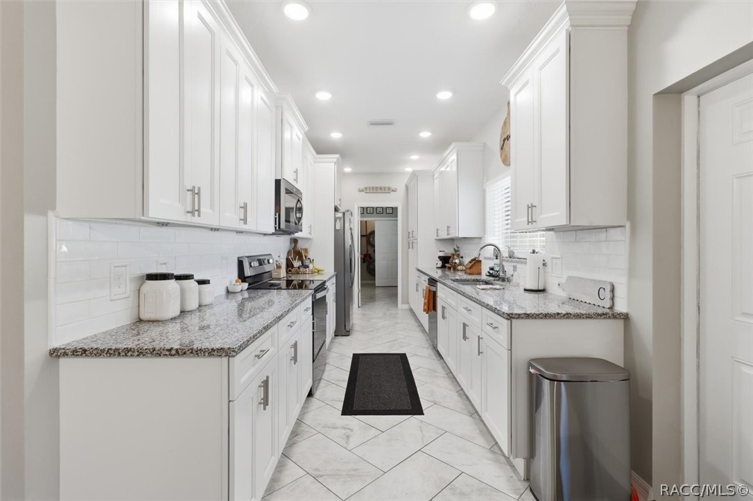 6465 N Dunlap Terrace