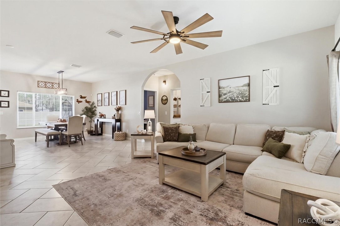 6465 N Dunlap Terrace