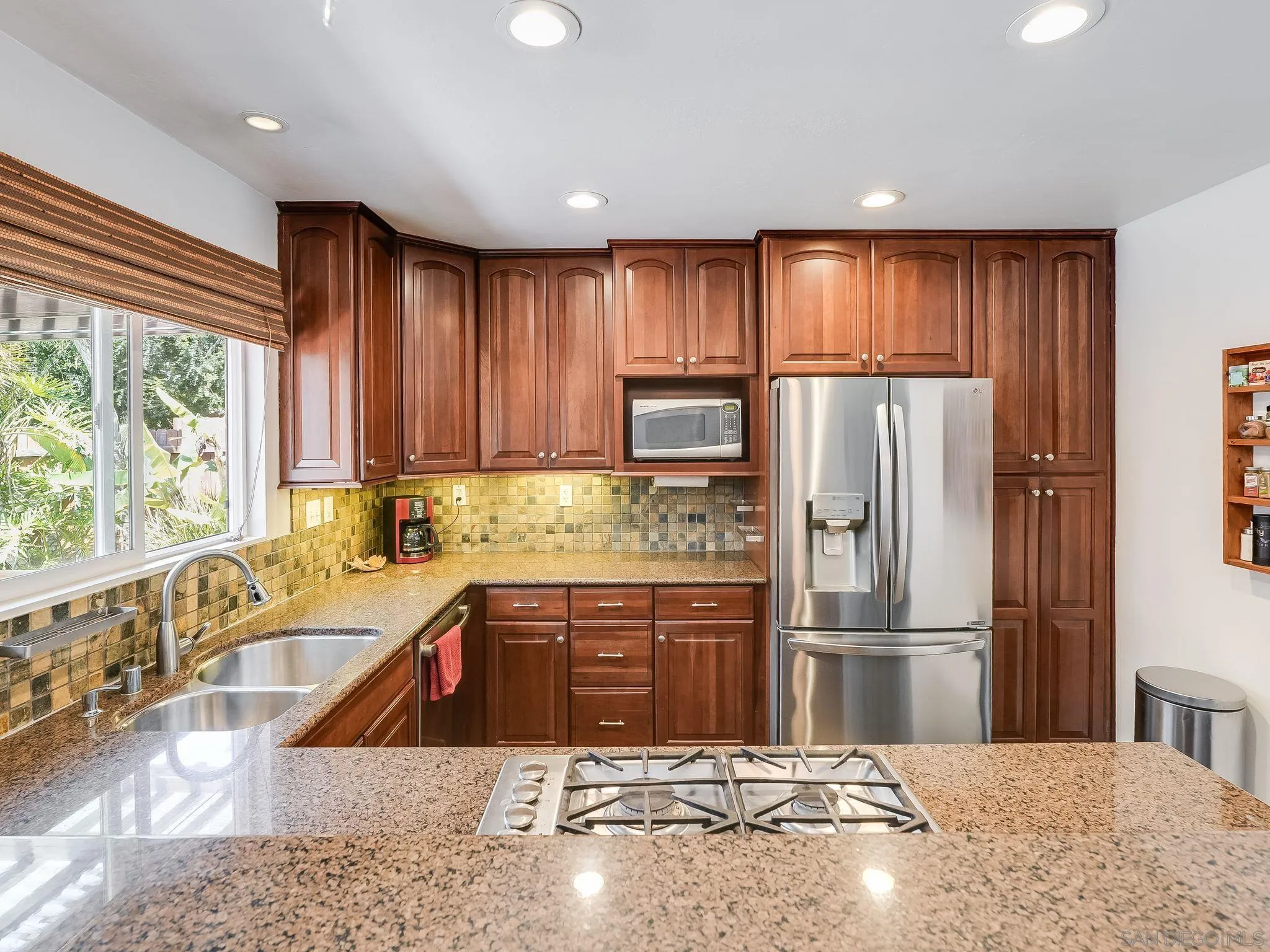 1080 Aloha Dr