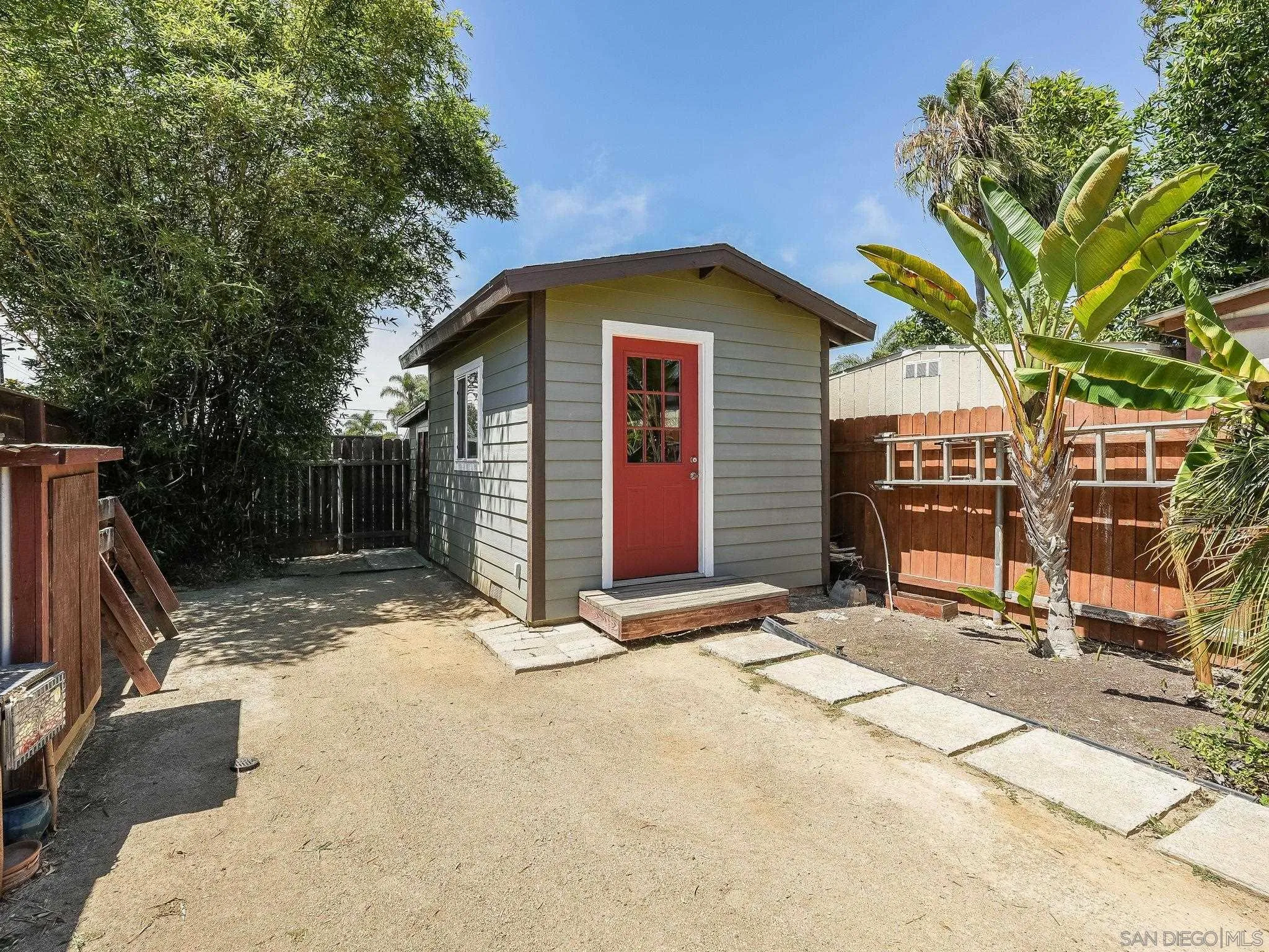 1080 Aloha Dr