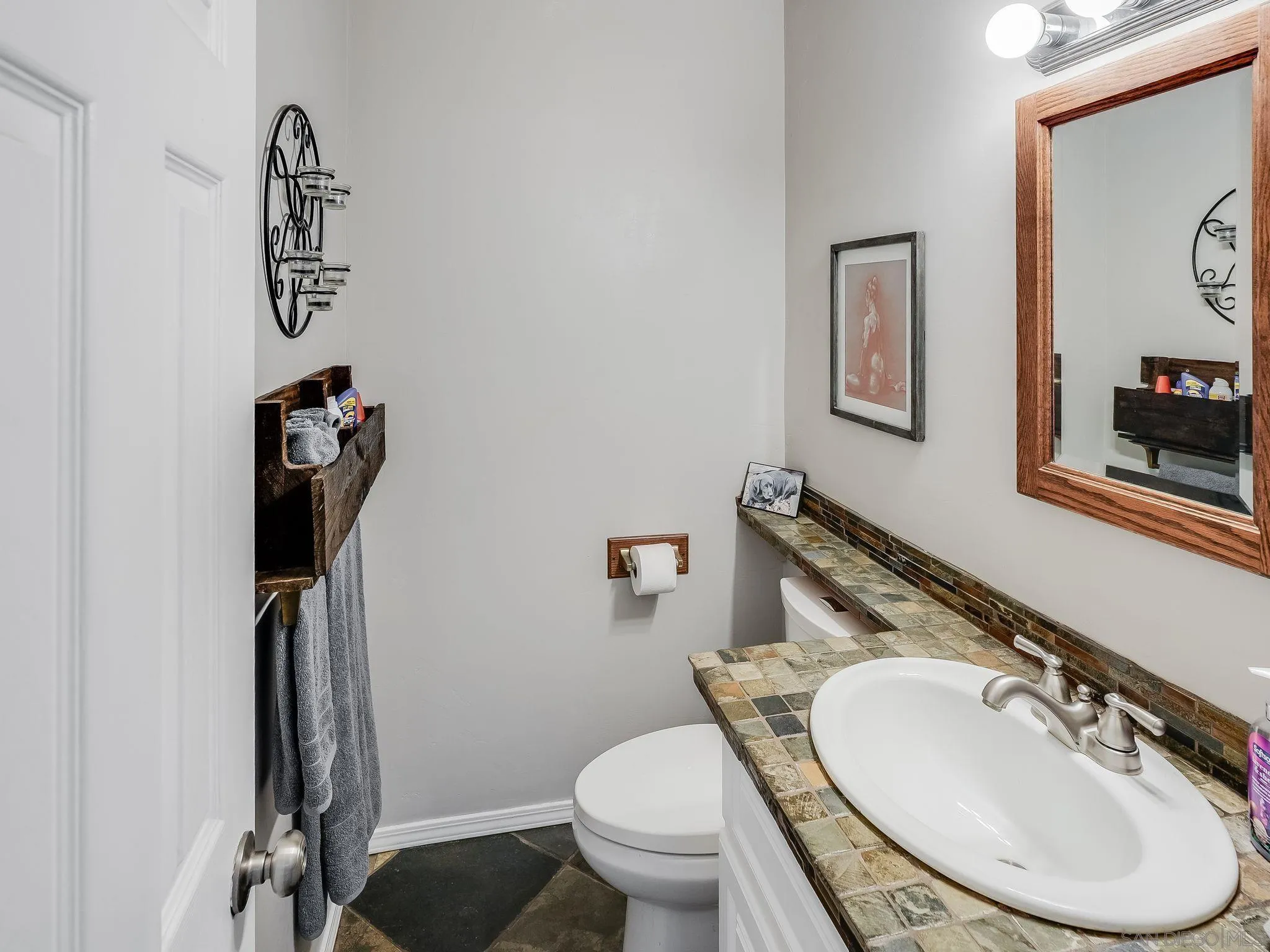 1080 Aloha Dr