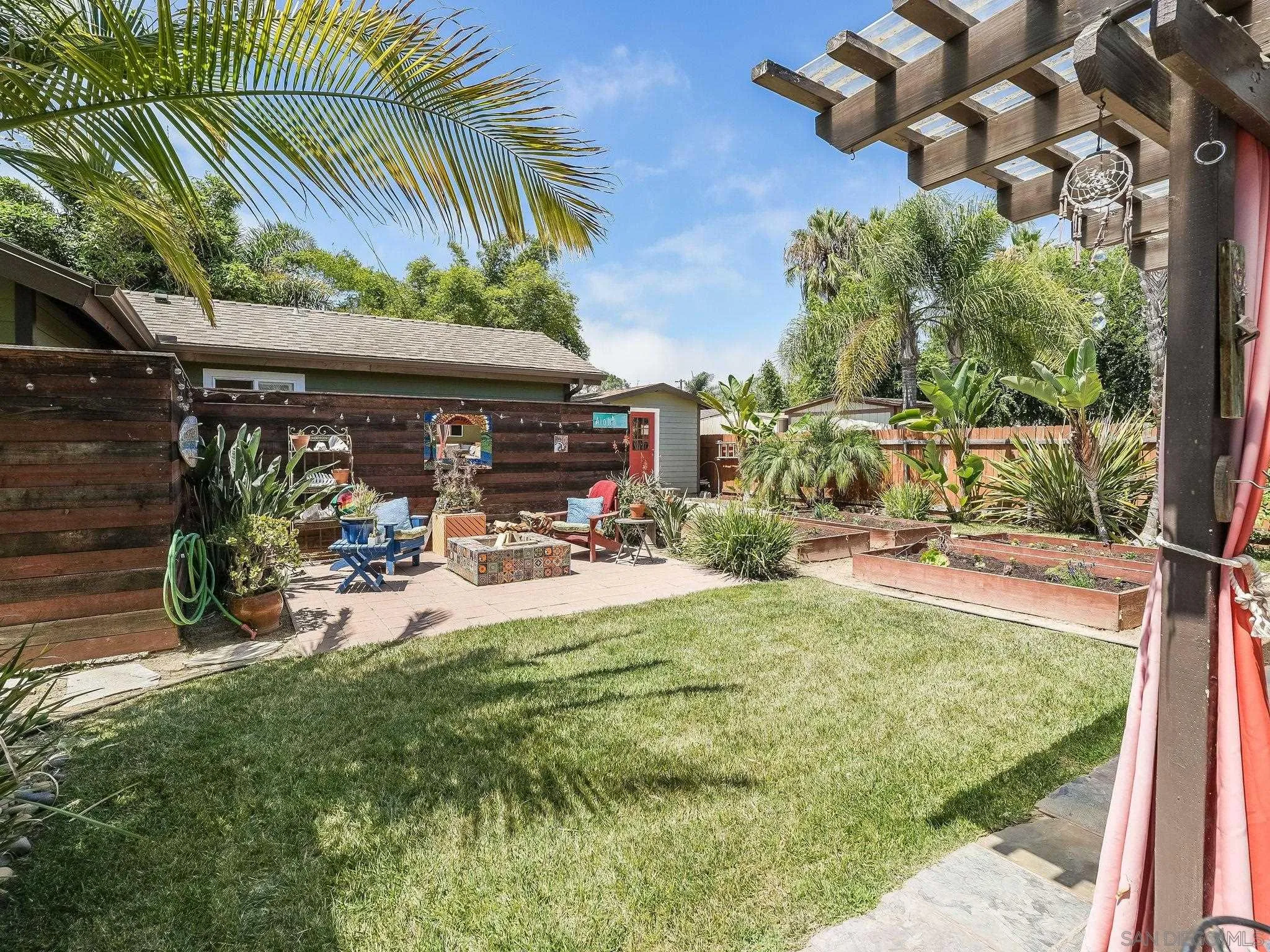 1080 Aloha Dr