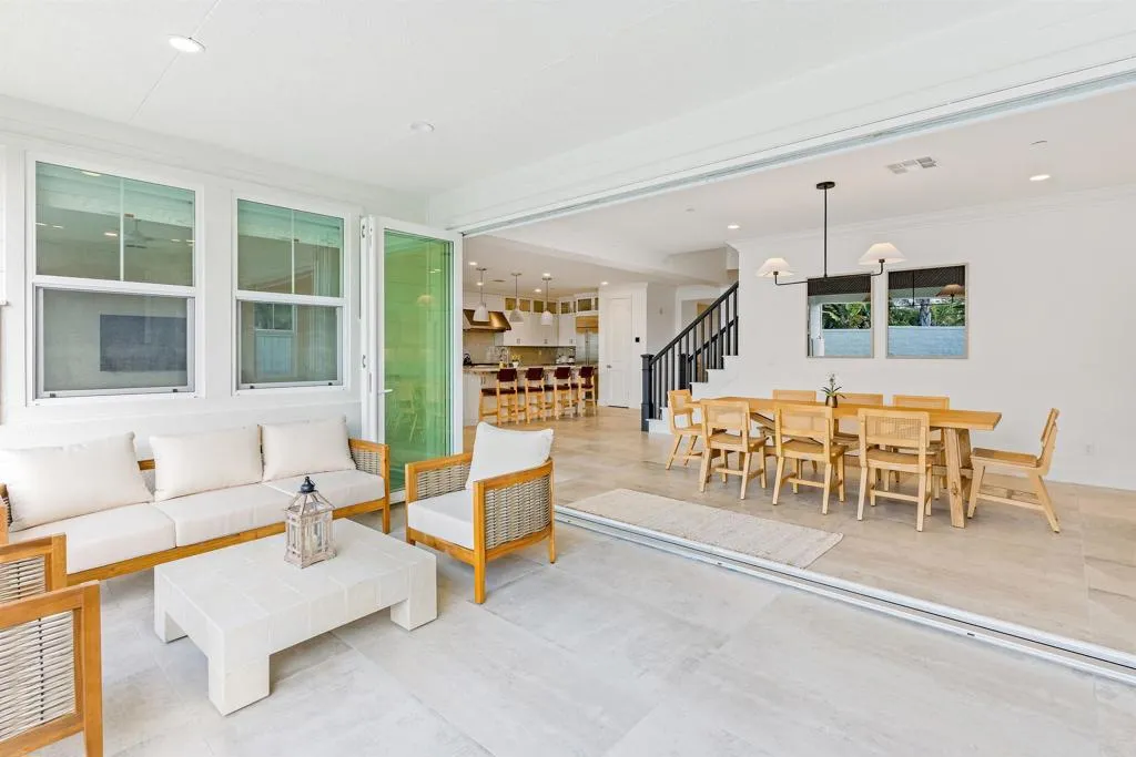 1204 Lanai Court