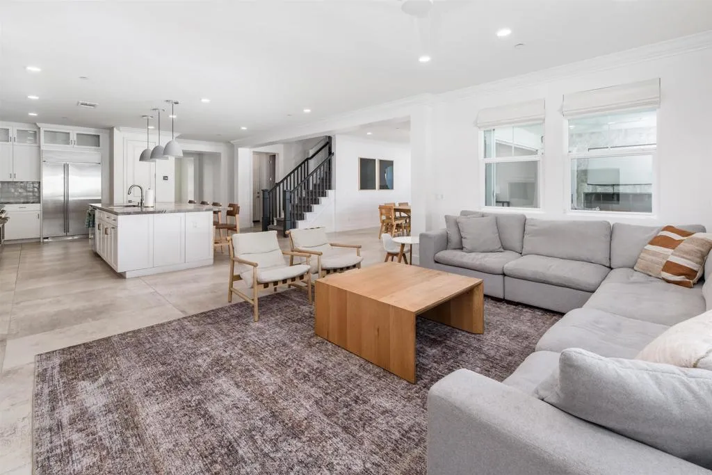 1204 Lanai Court