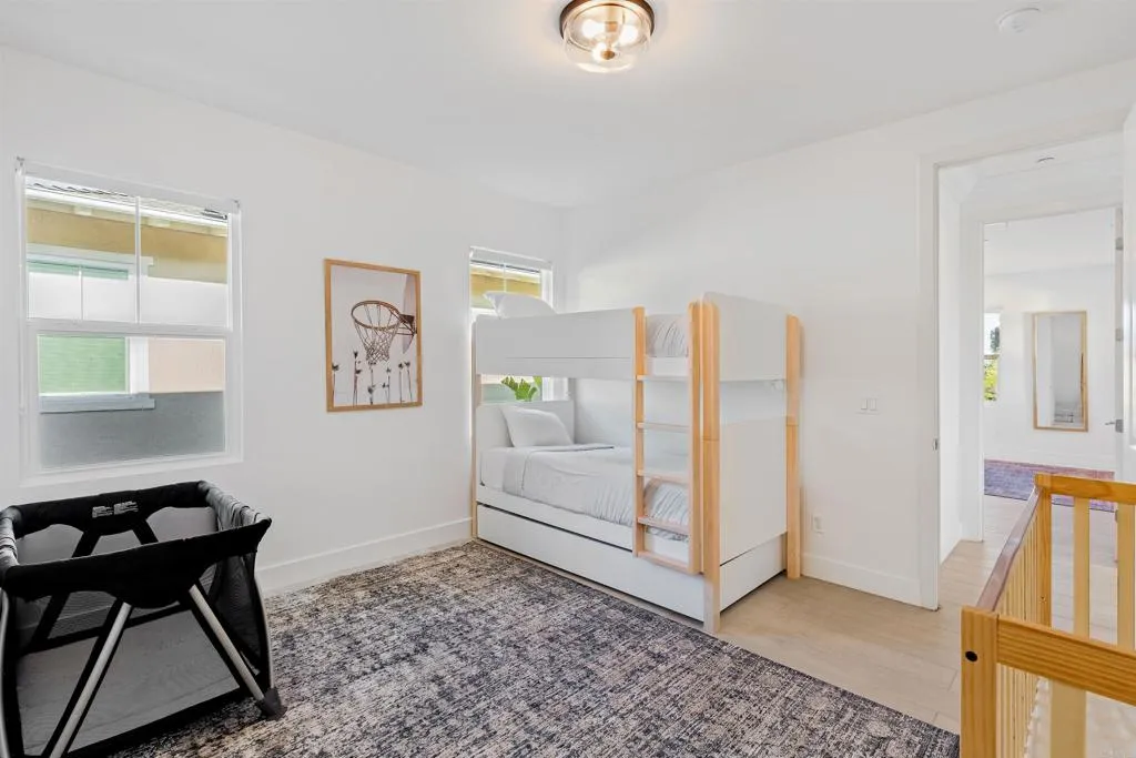 1204 Lanai Court