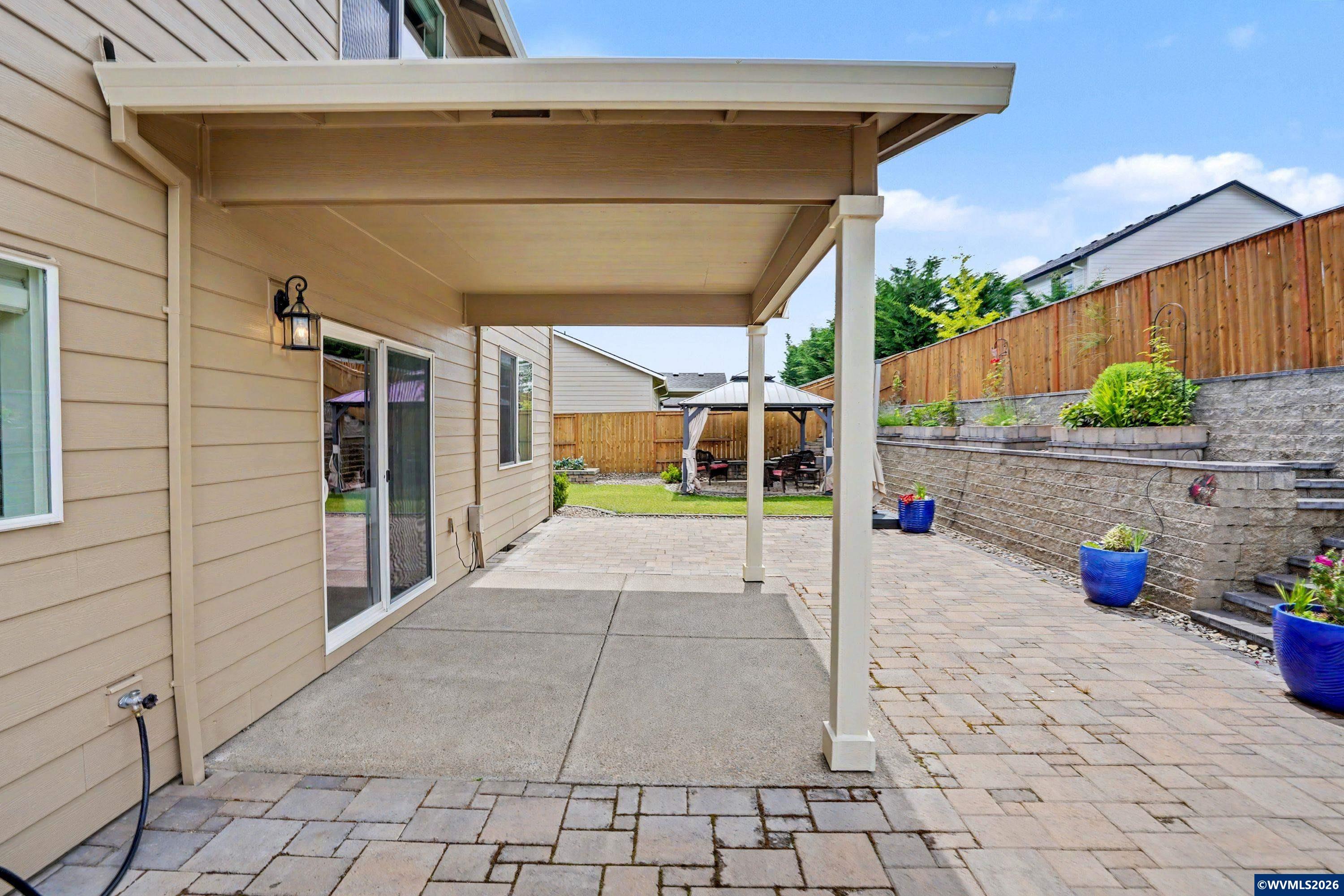 766 Willowbrook Dr