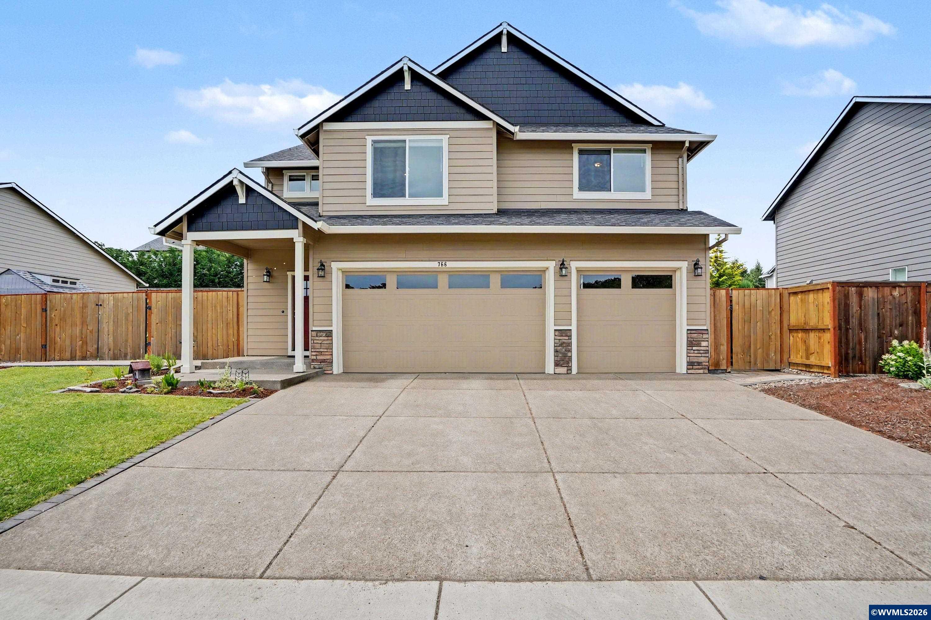 766 Willowbrook Dr