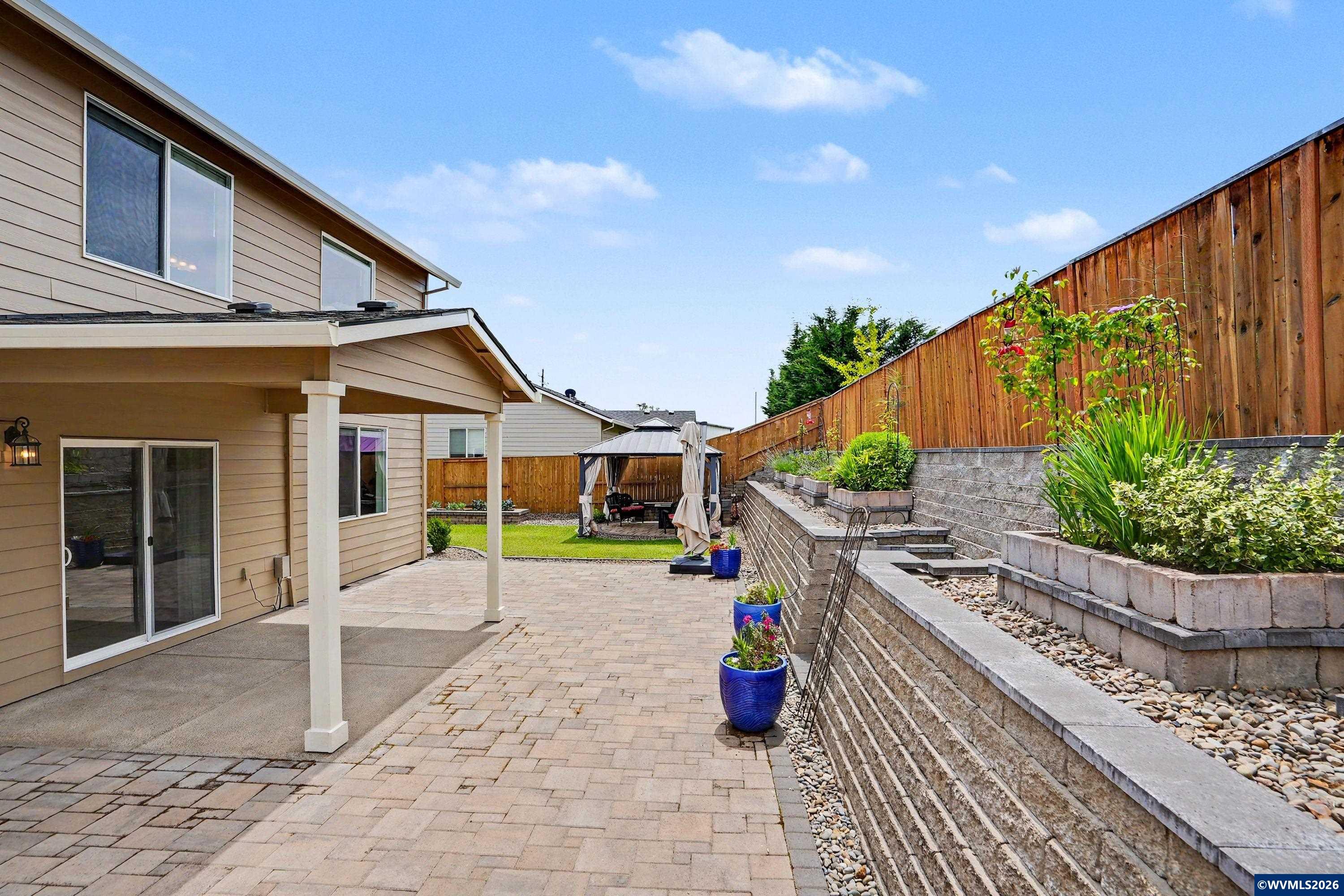 766 Willowbrook Dr
