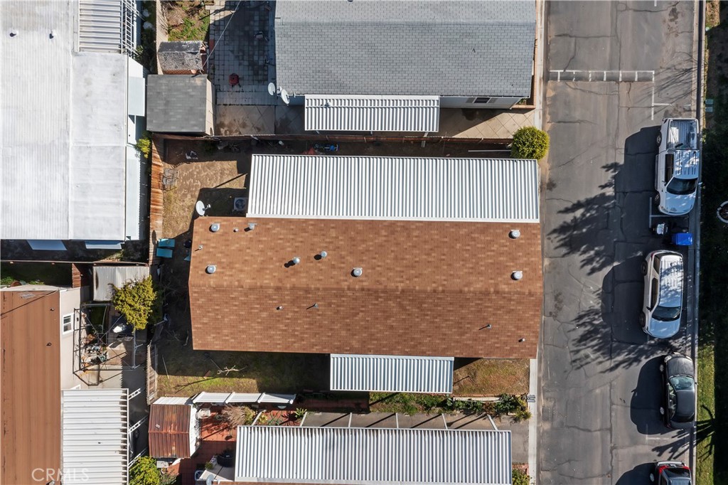 2505 Foothill Boulevard 76