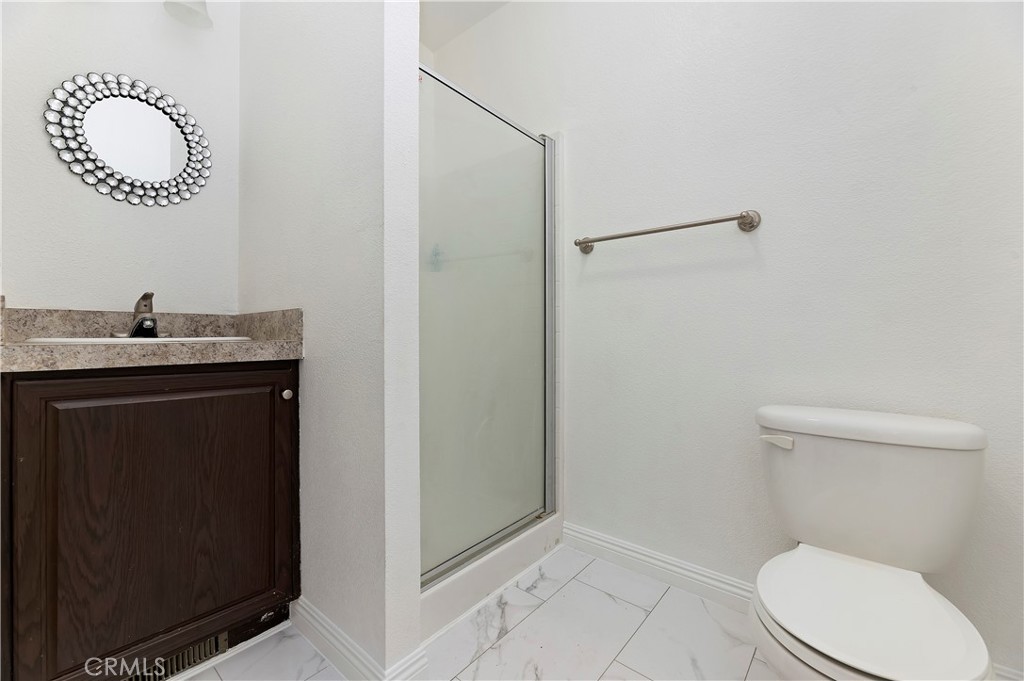 2505 Foothill Boulevard 76