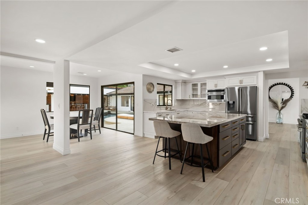 1200 Sunnyside