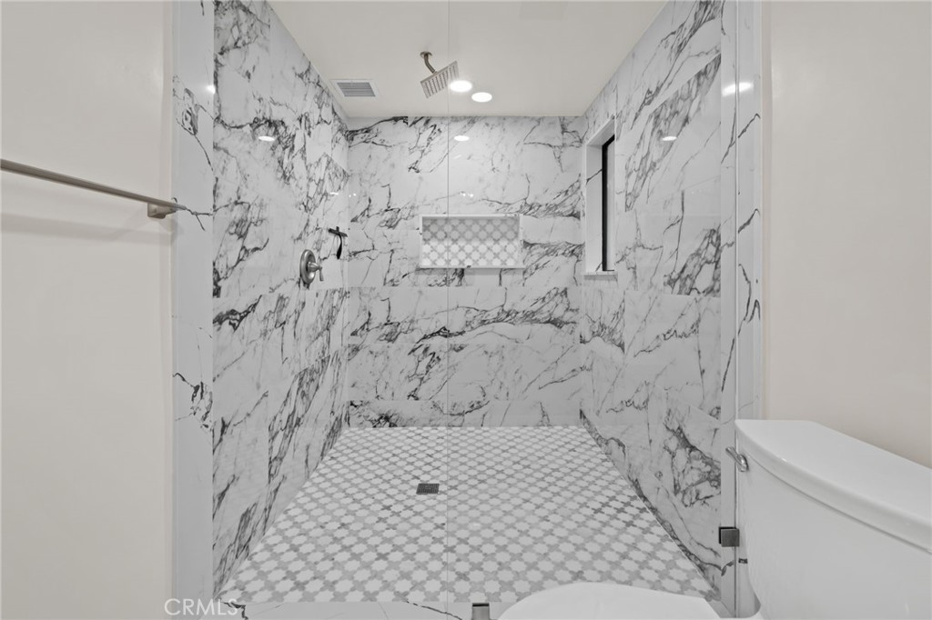 1200 Sunnyside