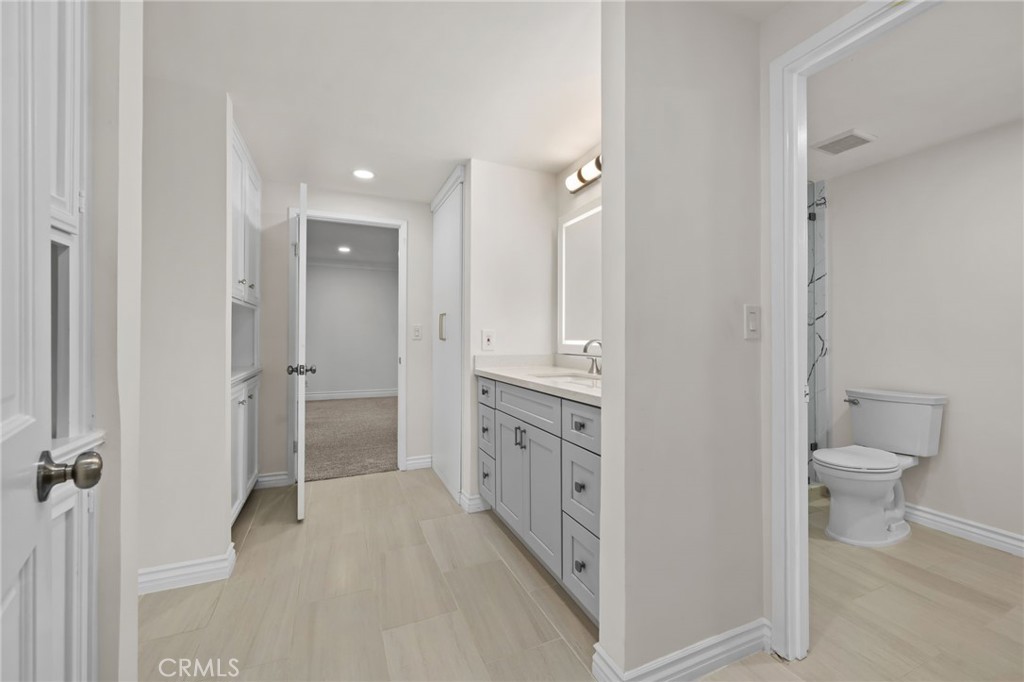 1200 Sunnyside