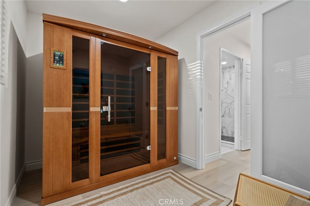 1200 Sunnyside