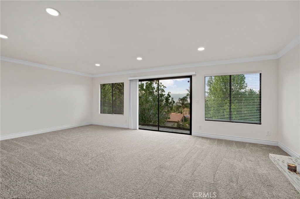 1200 Sunnyside