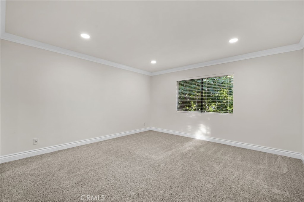 1200 Sunnyside