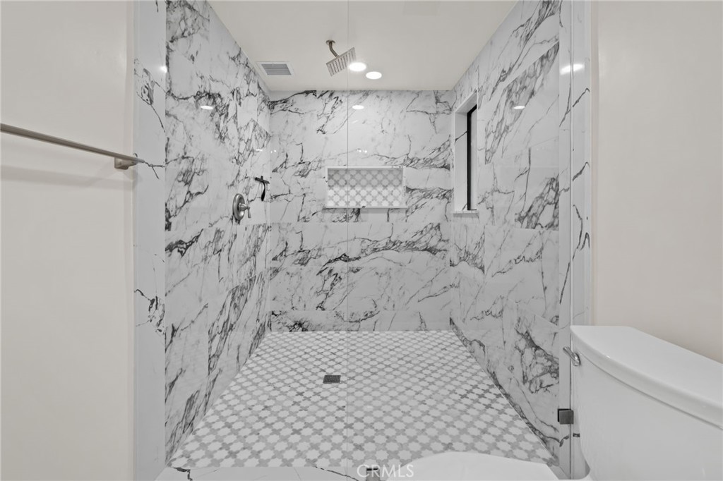 1200 Sunnyside
