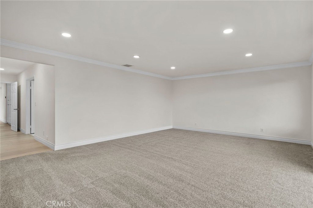 1200 Sunnyside