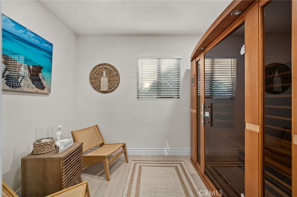 1200 Sunnyside