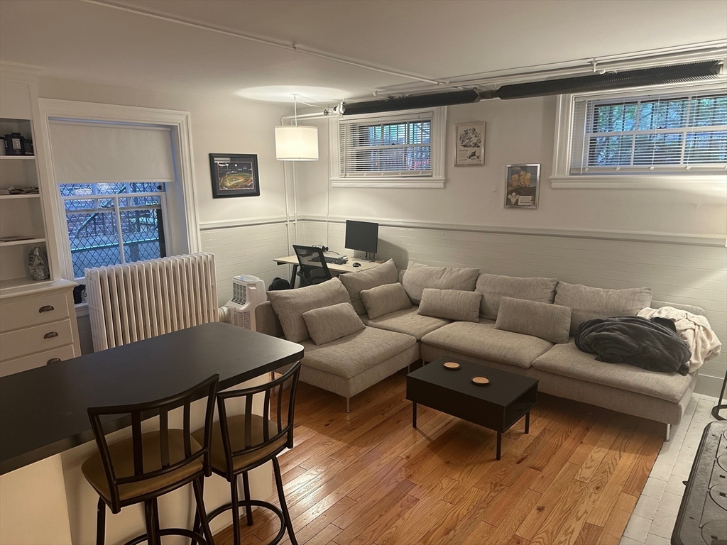 12 Fairfield Street # b