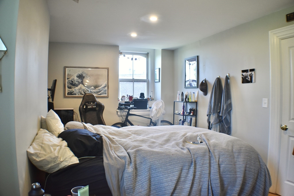 518 Columbus # 4