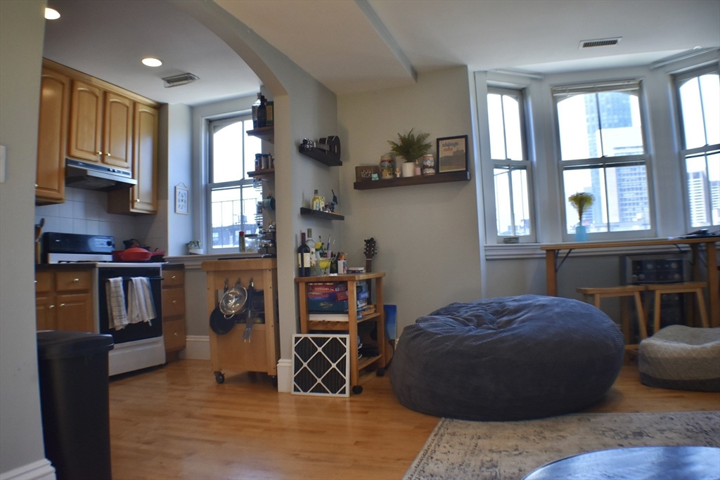 518 Columbus # 4