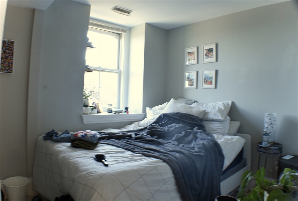 518 Columbus # 4