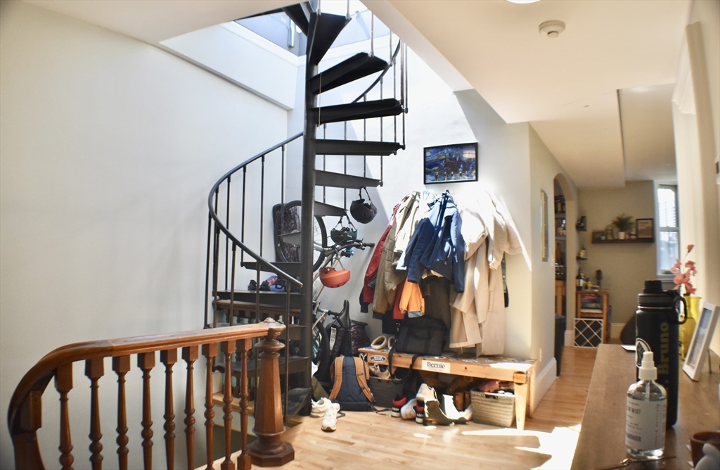 518 Columbus # 4