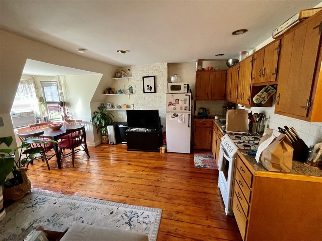 12 E Springfield # 4