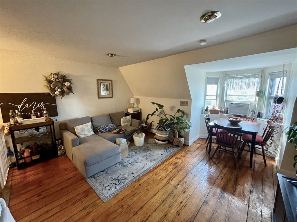 12 E Springfield # 4