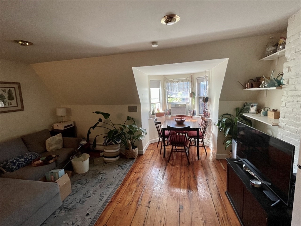 12 E Springfield # 4
