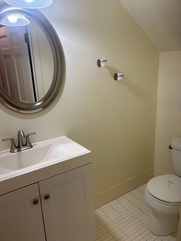 174 Commonwealth Ave. # 1