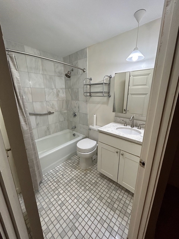 174 Commonwealth Ave. # 1