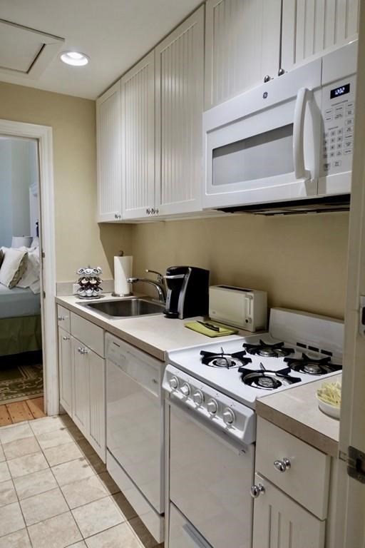 4 Claremont Park # 2F