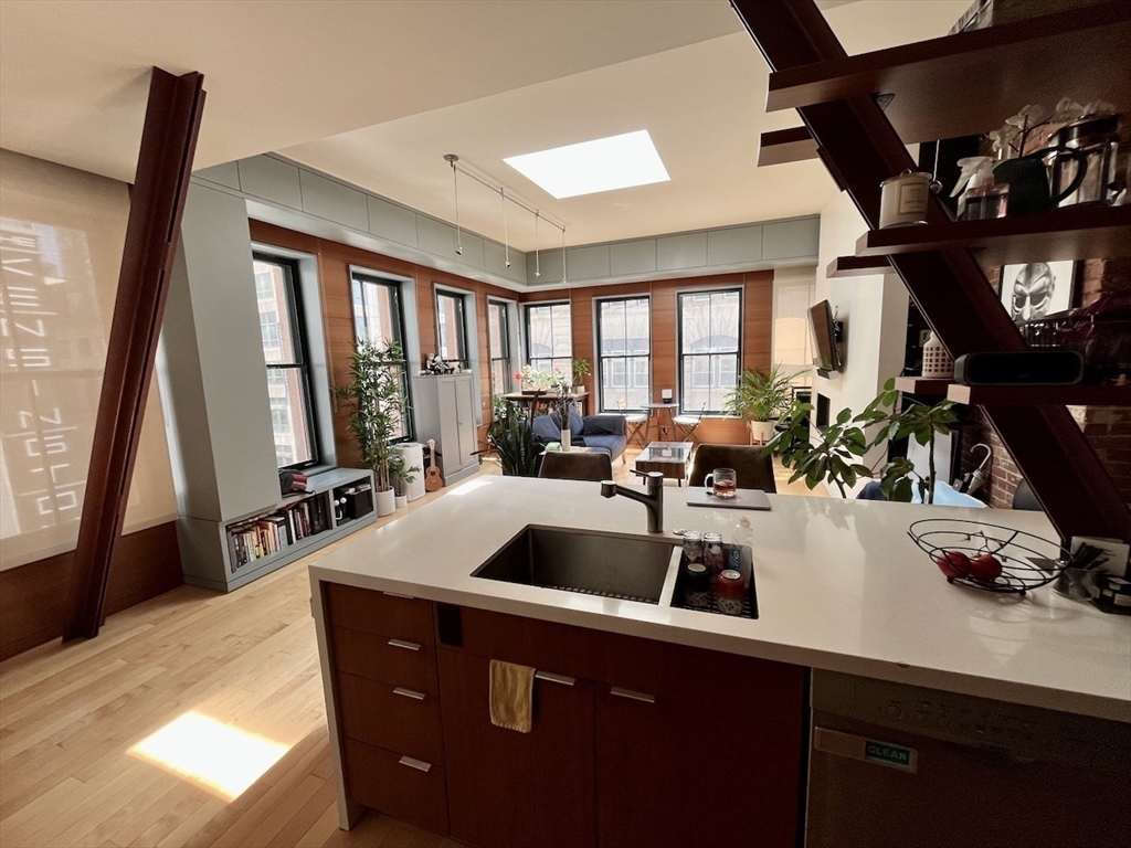 16 Lagrange Street # 5