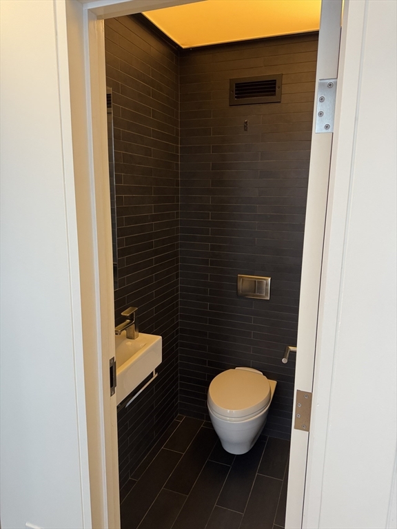 16 Lagrange Street # 5
