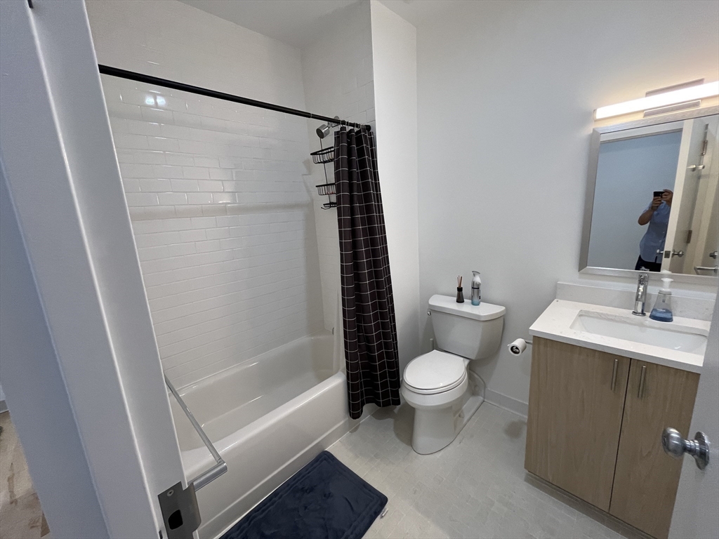 70-72 Northampton Street # 403