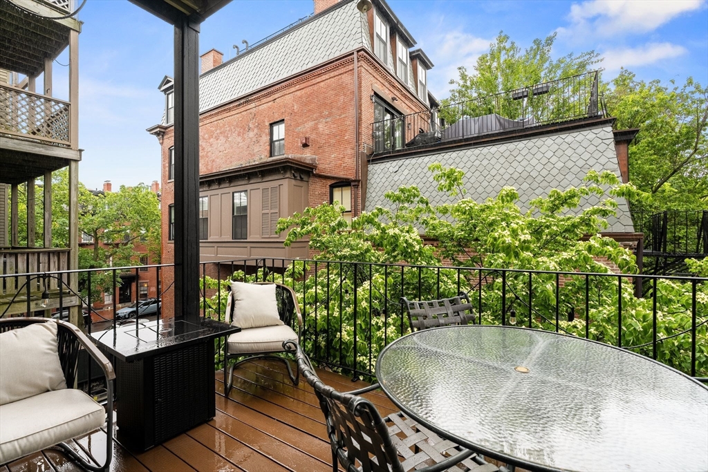 30 Dartmouth Unit: Three