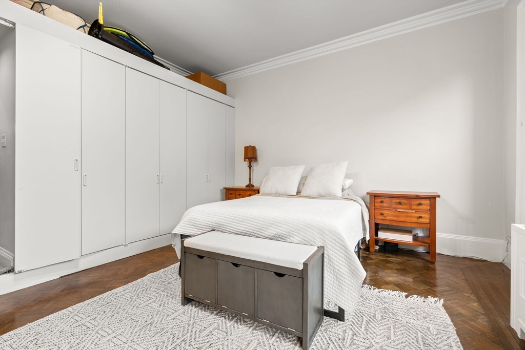 30 Dartmouth Unit: Three