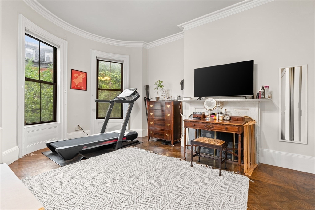 30 Dartmouth Unit: Three