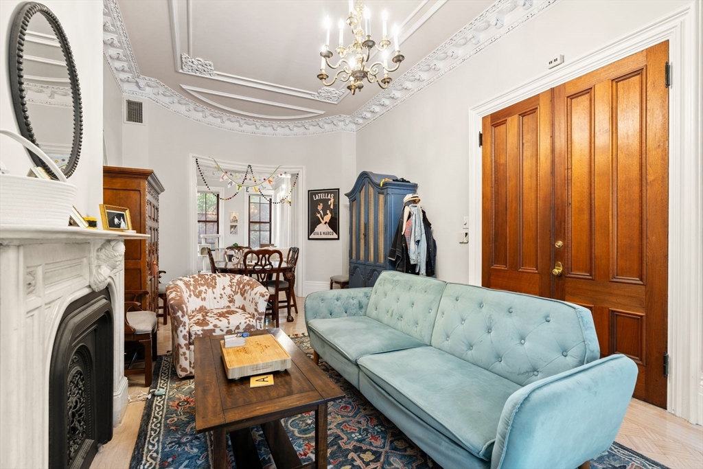 30 Dartmouth Unit: Three