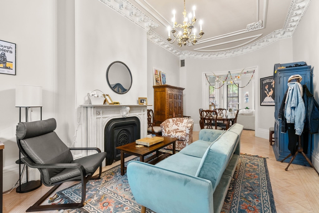 30 Dartmouth Unit: Three