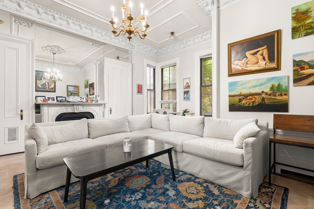 30 Dartmouth Unit: Three