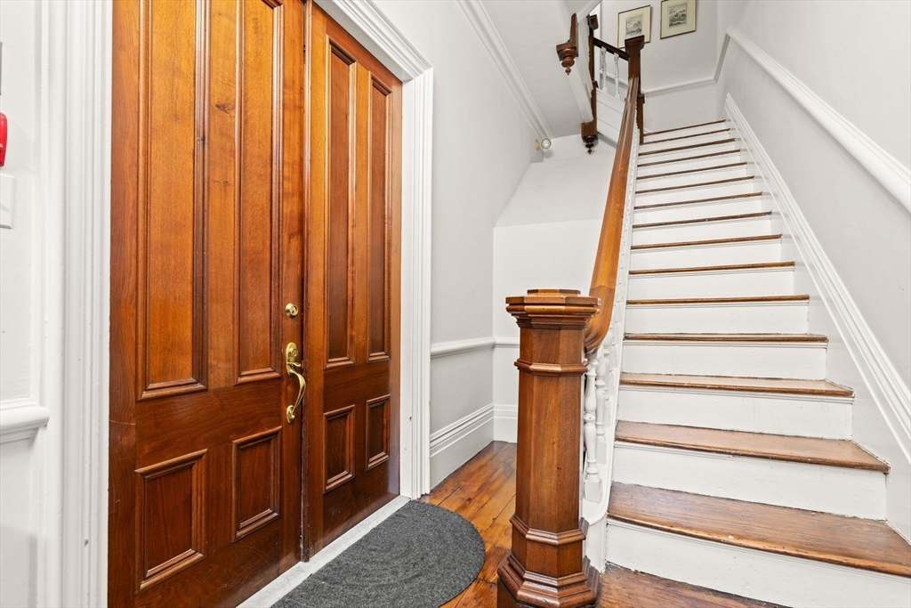 30 Dartmouth Unit: Three