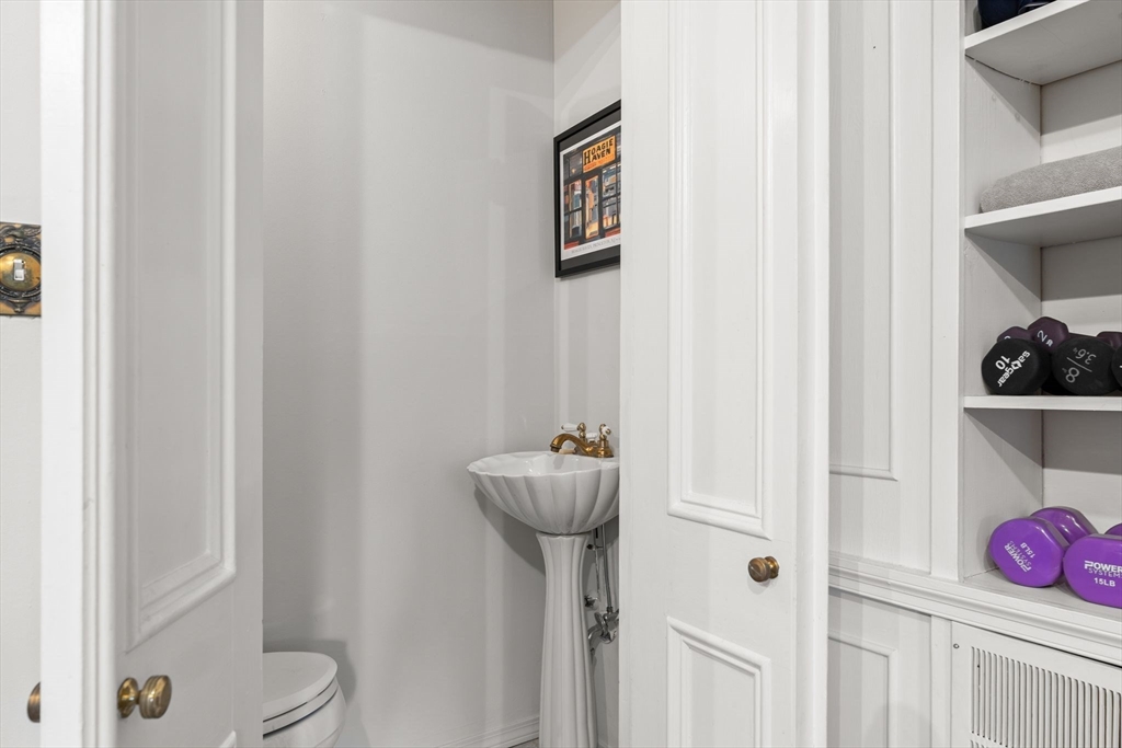 30 Dartmouth Unit: Three